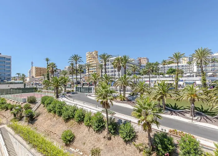 Wonderful Apartment With Sea Views